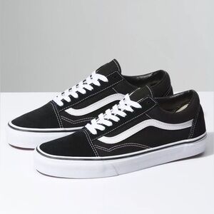 Vans Men's Classic Black and White Sneakers